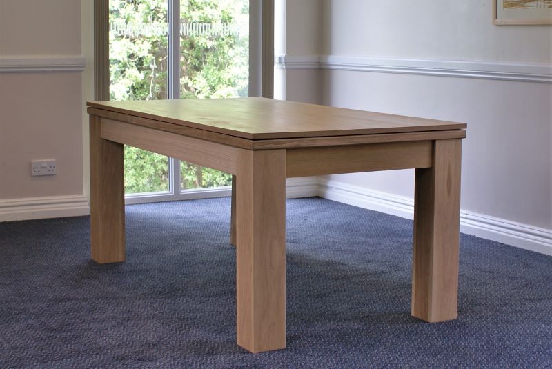 5ft Oak table with wide legs